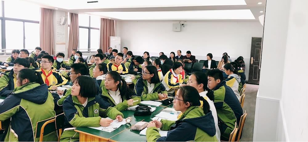 bfeca8203d414c788328431ffc2dd44c.jpg