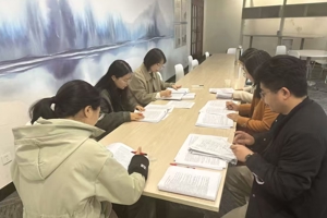 问课堂要效率   重研讨提质量